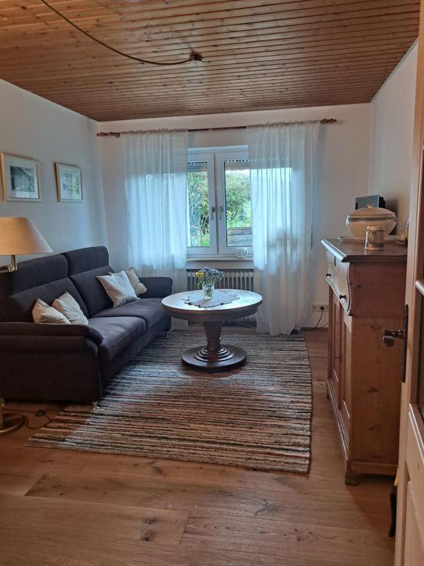 Apartment Sauter Moerikestr 6 *